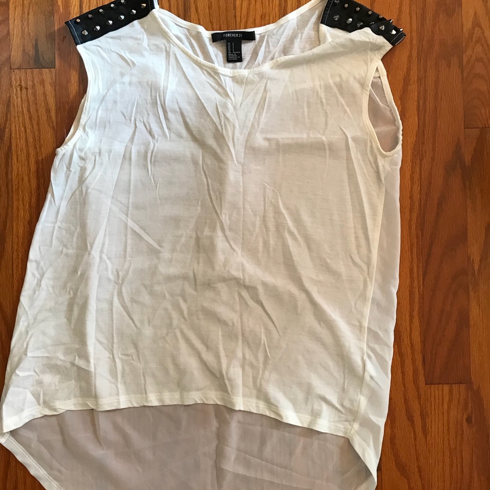 Forever 21 tank